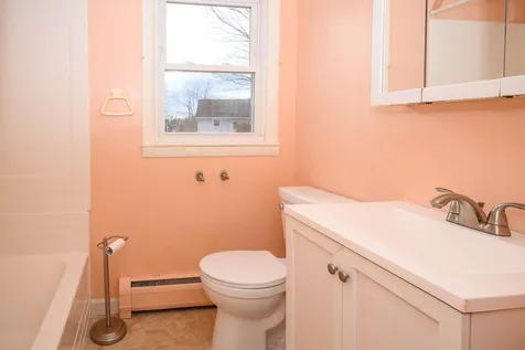 303 Jobin Drive Manchester NH 03103