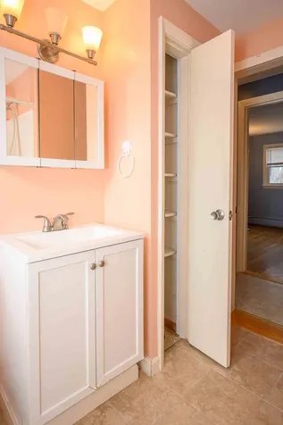 303 Jobin Drive Manchester NH 03103