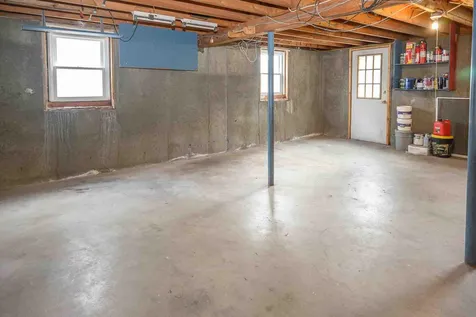 303 Jobin Drive Manchester NH 03103