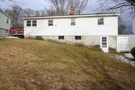 303 Jobin Drive Manchester NH 03103