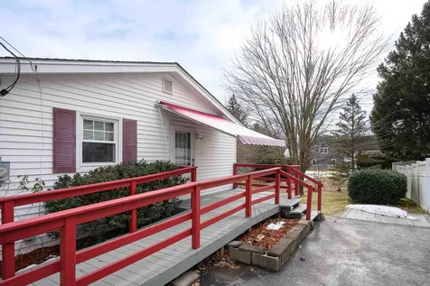 303 Jobin Drive Manchester NH 03103