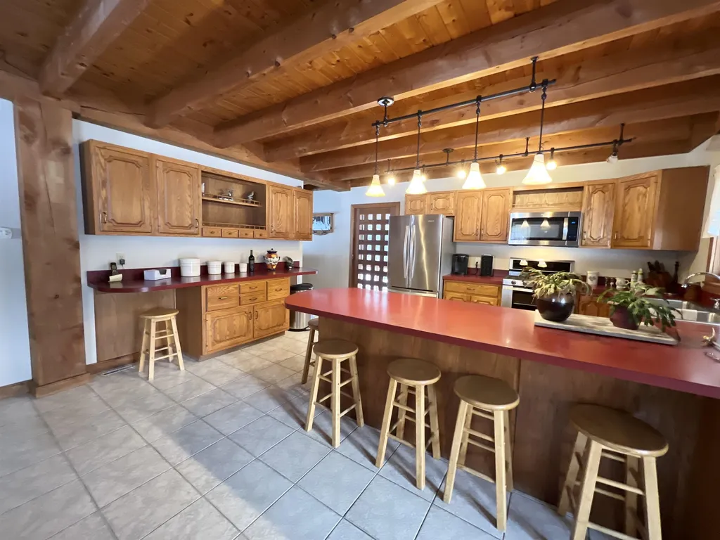 18 Deer Hill Road Newfane VT 05351