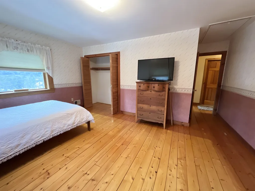 18 Deer Hill Road Newfane VT 05351
