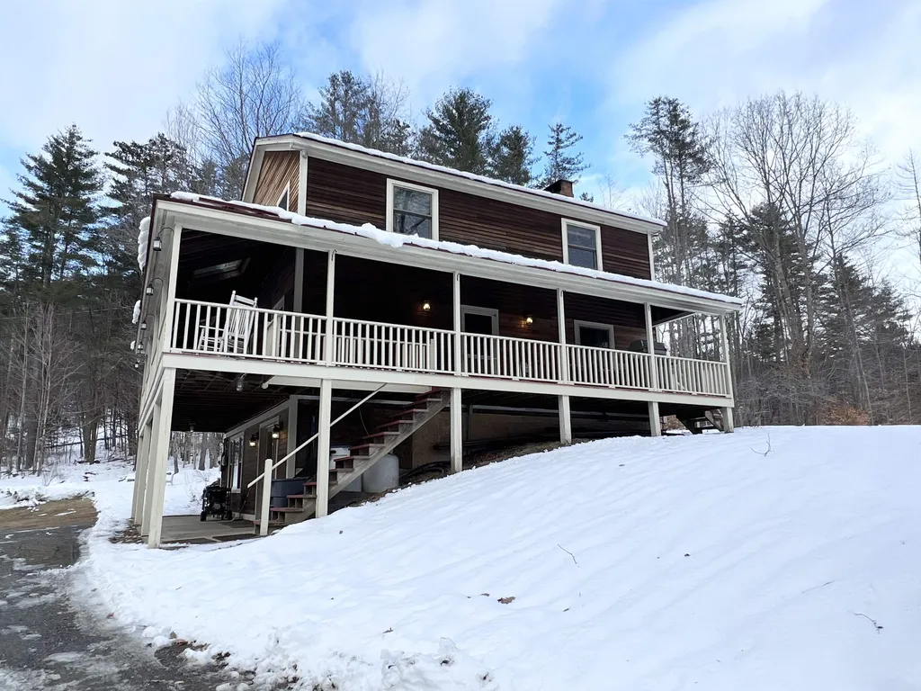 18 Deer Hill Road Newfane VT 05351