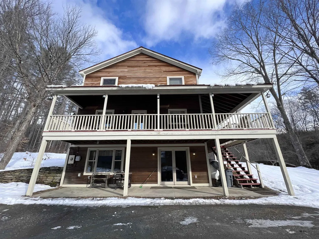 18 Deer Hill Road Newfane VT 05351