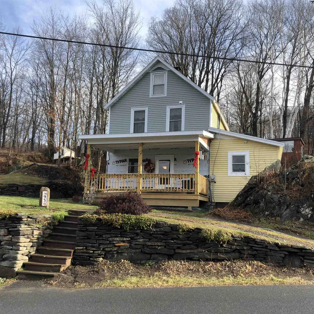 93 Depot Street Readsboro VT 05350