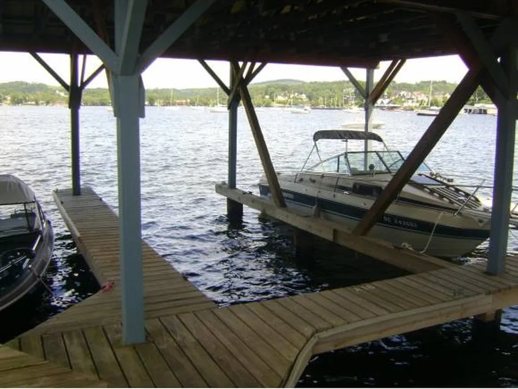 197 Farrants Point Newport City VT 05855