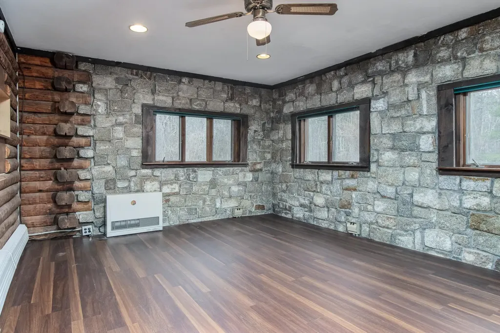 200 Bayside Road Greenland NH 03840-2162