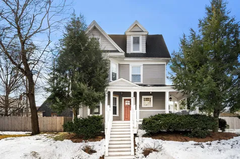 4 Hall Avenue Nashua NH 03064
