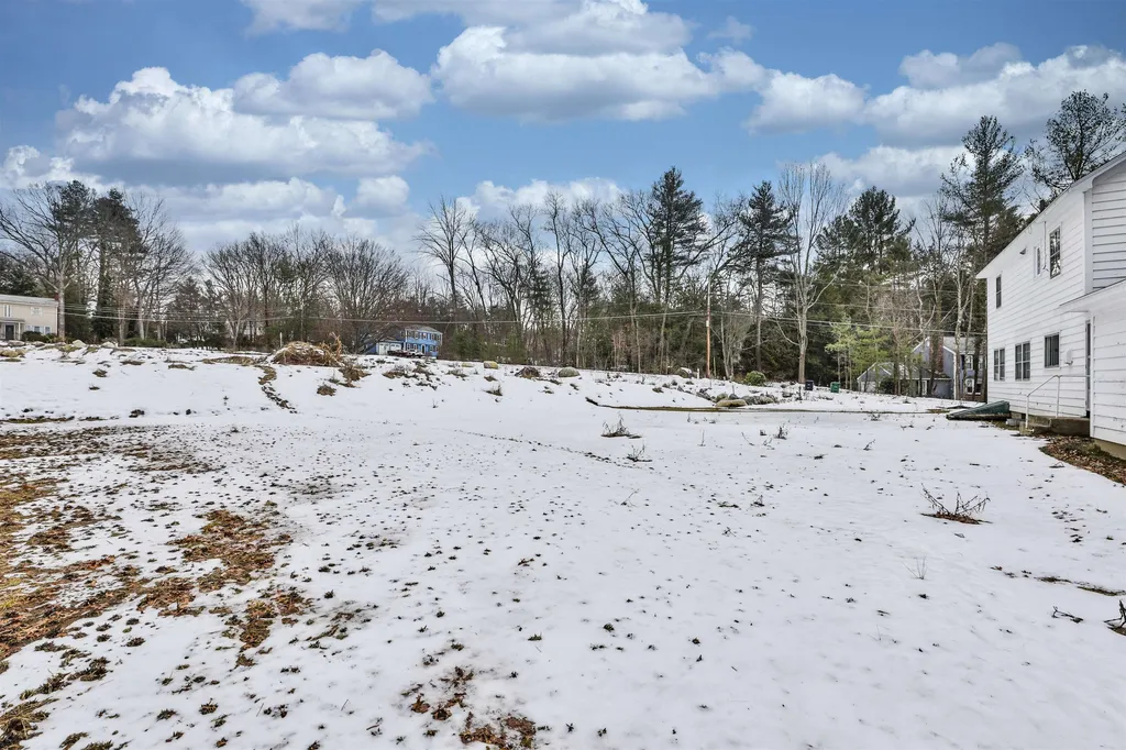 20 Kipling Street Nashua NH 03062