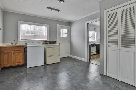 20 Kipling Street Nashua NH 03062