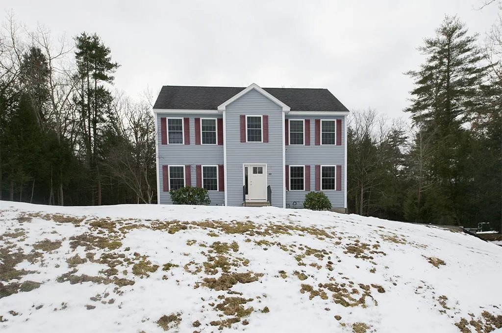 38 Meadow Brook Crossing Sandown NH 03878