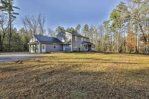 44 County Road Amherst NH 03031