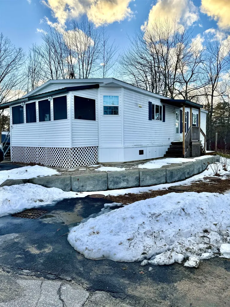 94 Riverview Drive Rochester NH 03867