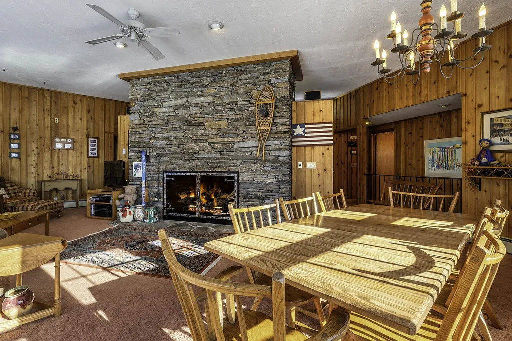 1375 Under The Mountain Road Londonderry VT 05155