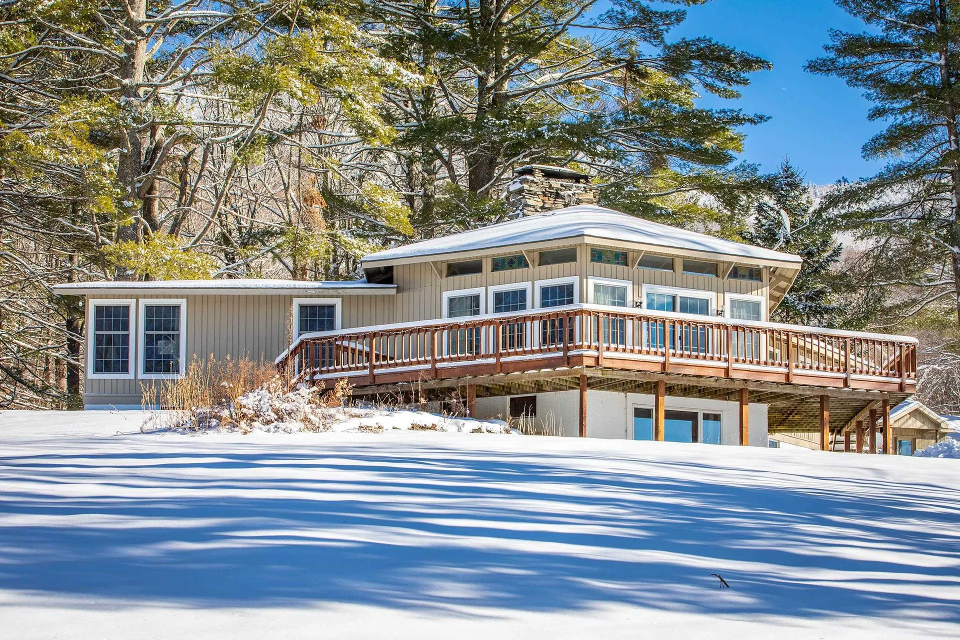 1375 Under The Mountain Road Londonderry VT 05155