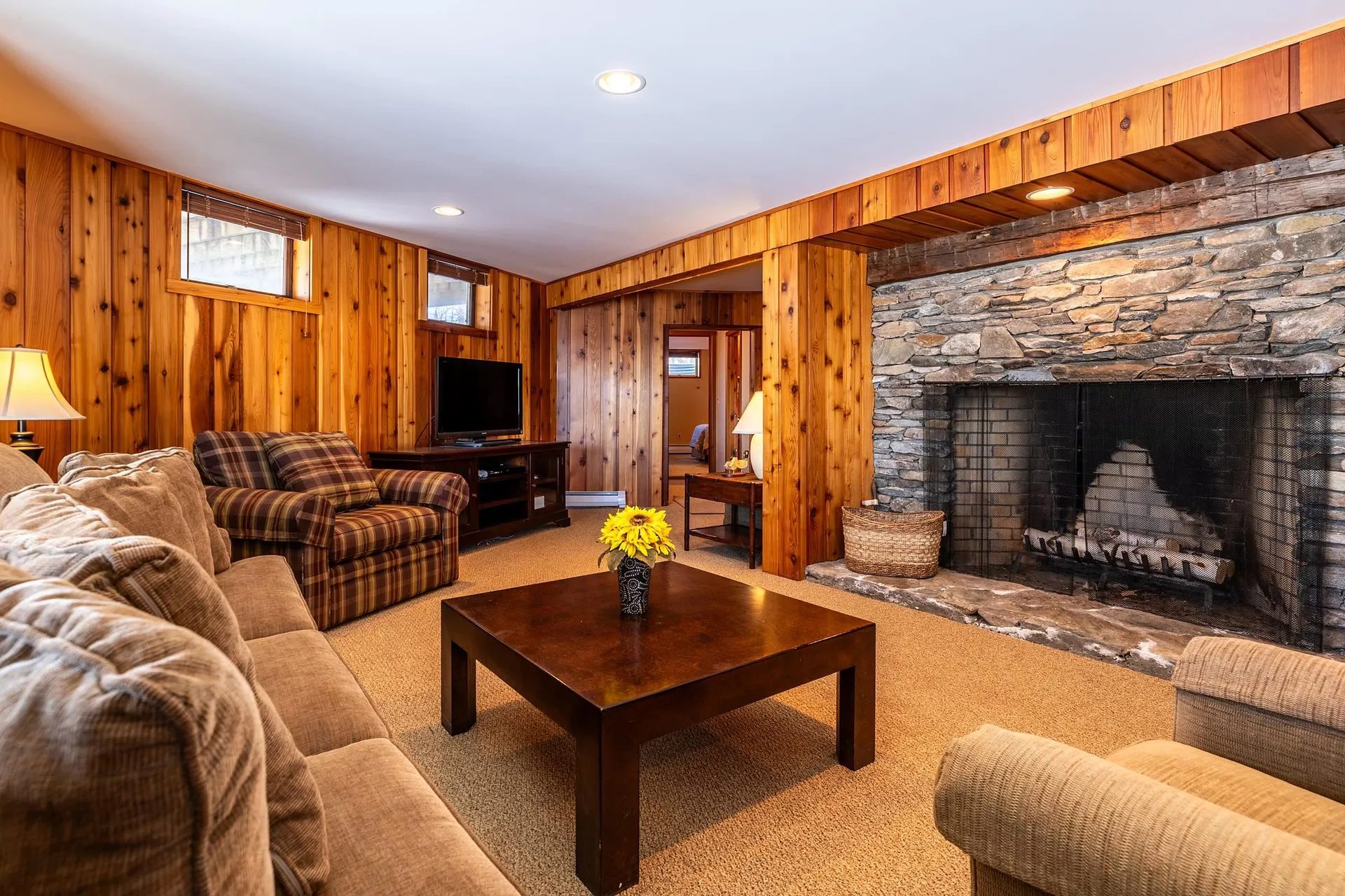 1375 Under The Mountain Road Londonderry VT 05155