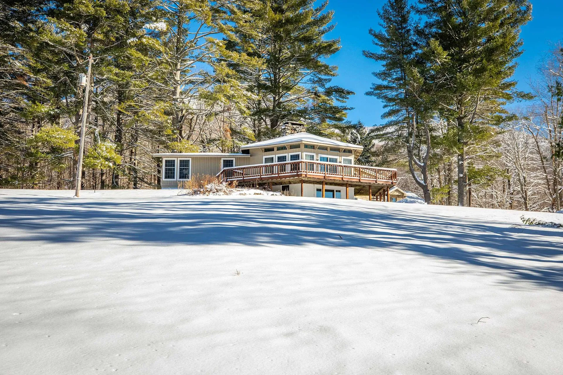 1375 Under The Mountain Road Londonderry VT 05155