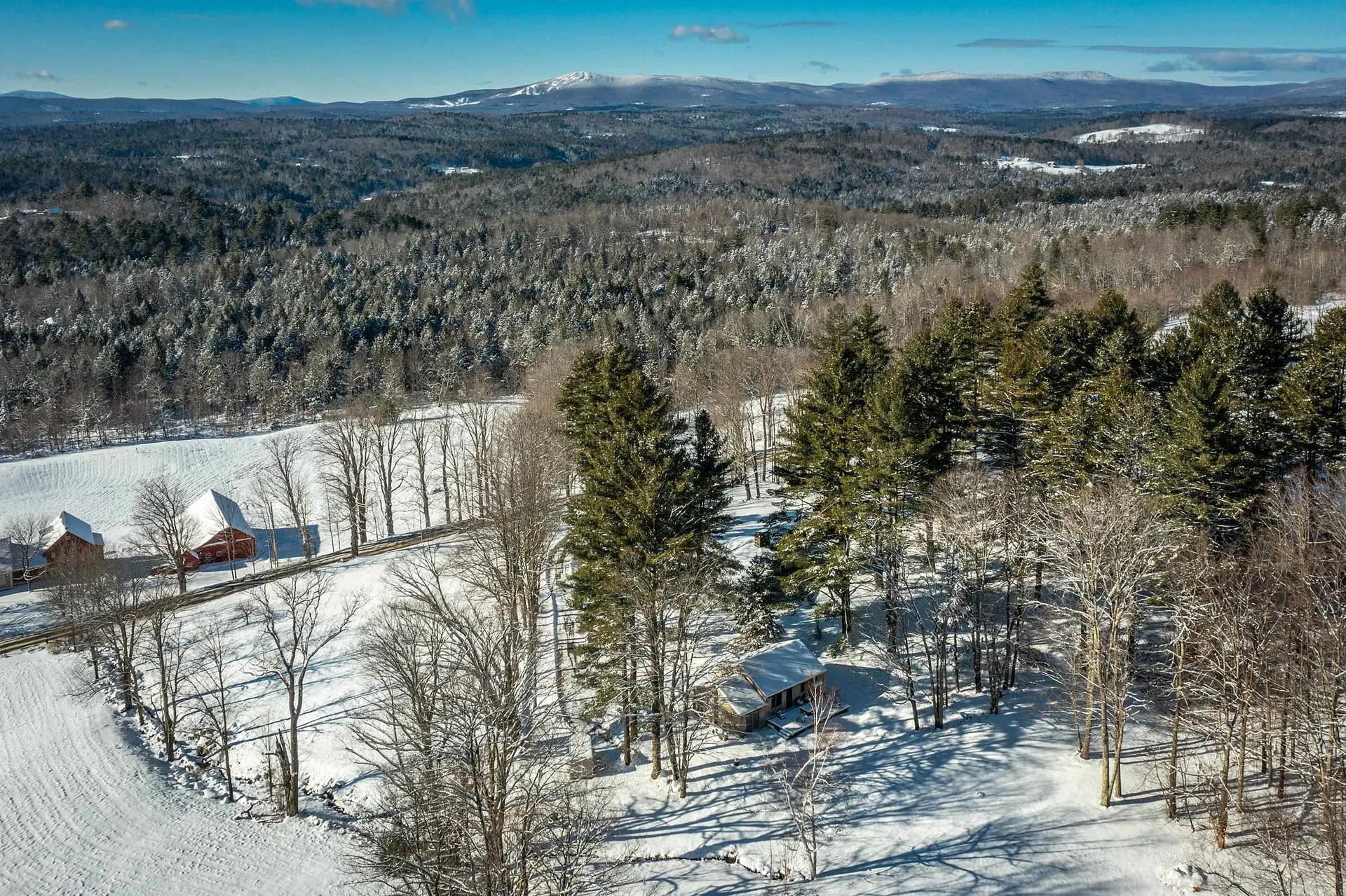 1375 Under The Mountain Road Londonderry VT 05155