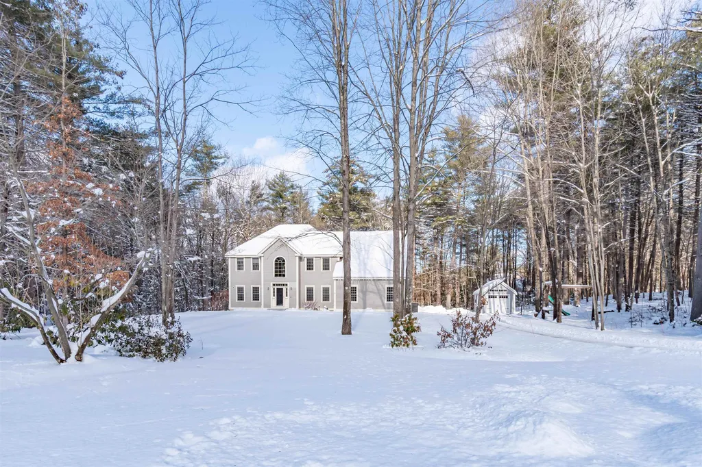 9 Colburn Lane Hollis NH 03049