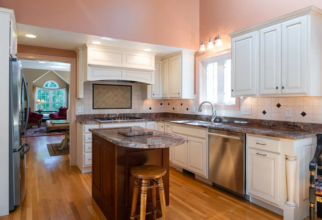 151 Hampton Meadows Hampton NH 03842
