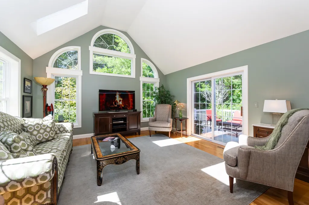 151 Hampton Meadows Hampton NH 03842