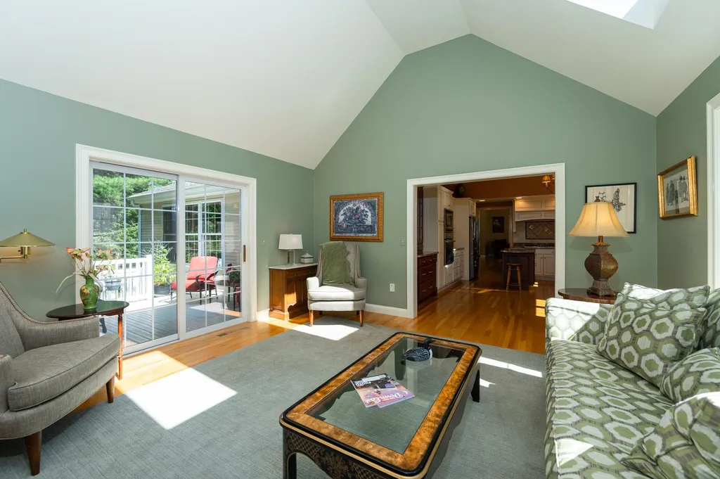 151 Hampton Meadows Hampton NH 03842