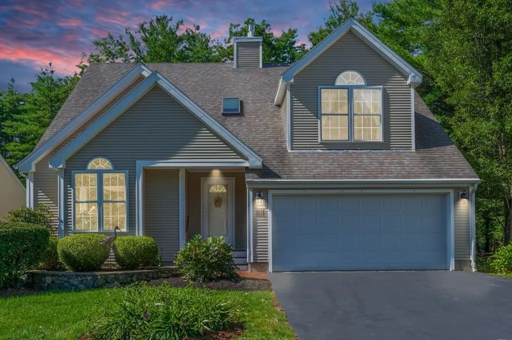151 Hampton Meadows Hampton NH 03842