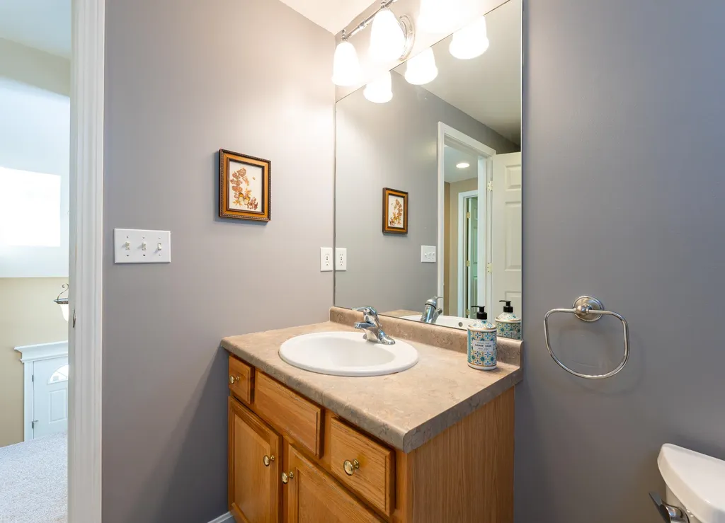 151 Hampton Meadows Hampton NH 03842