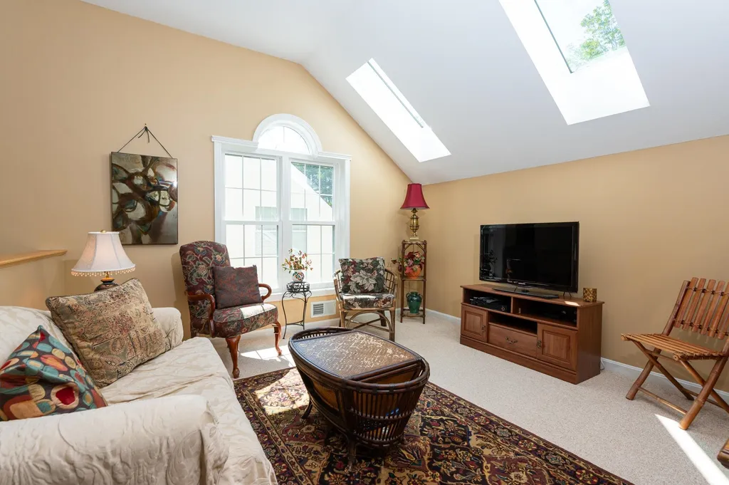 151 Hampton Meadows Hampton NH 03842