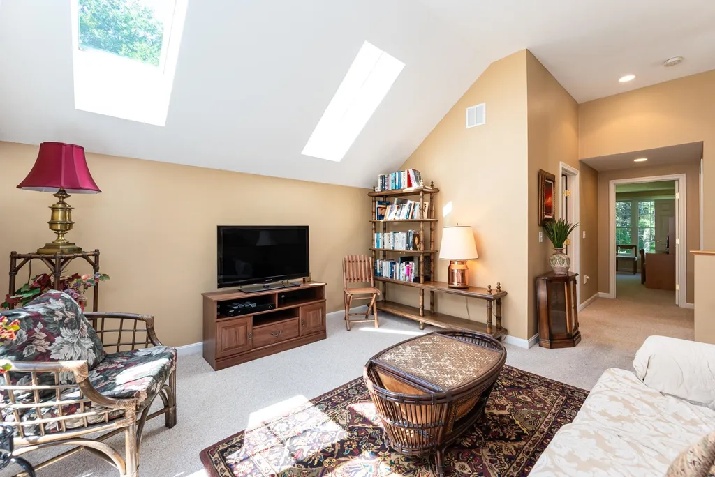 151 Hampton Meadows Hampton NH 03842