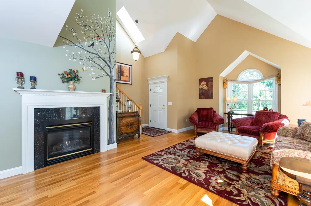 151 Hampton Meadows Hampton NH 03842