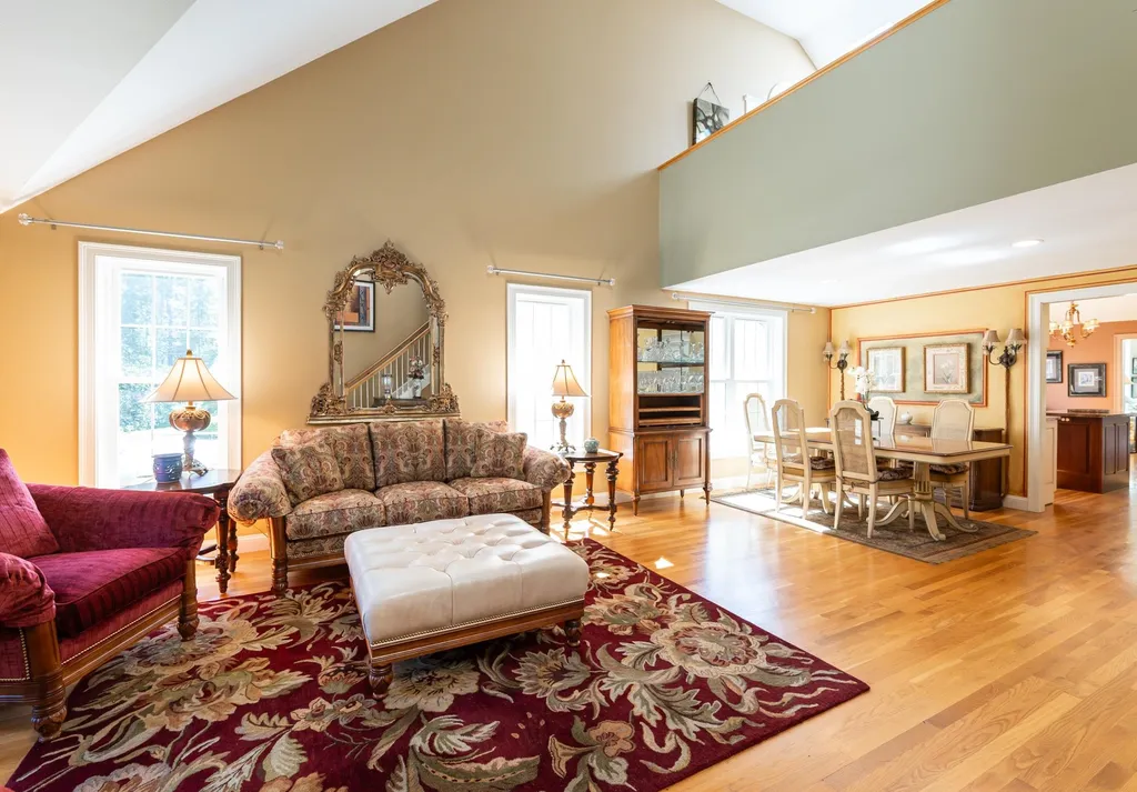 151 Hampton Meadows Hampton NH 03842