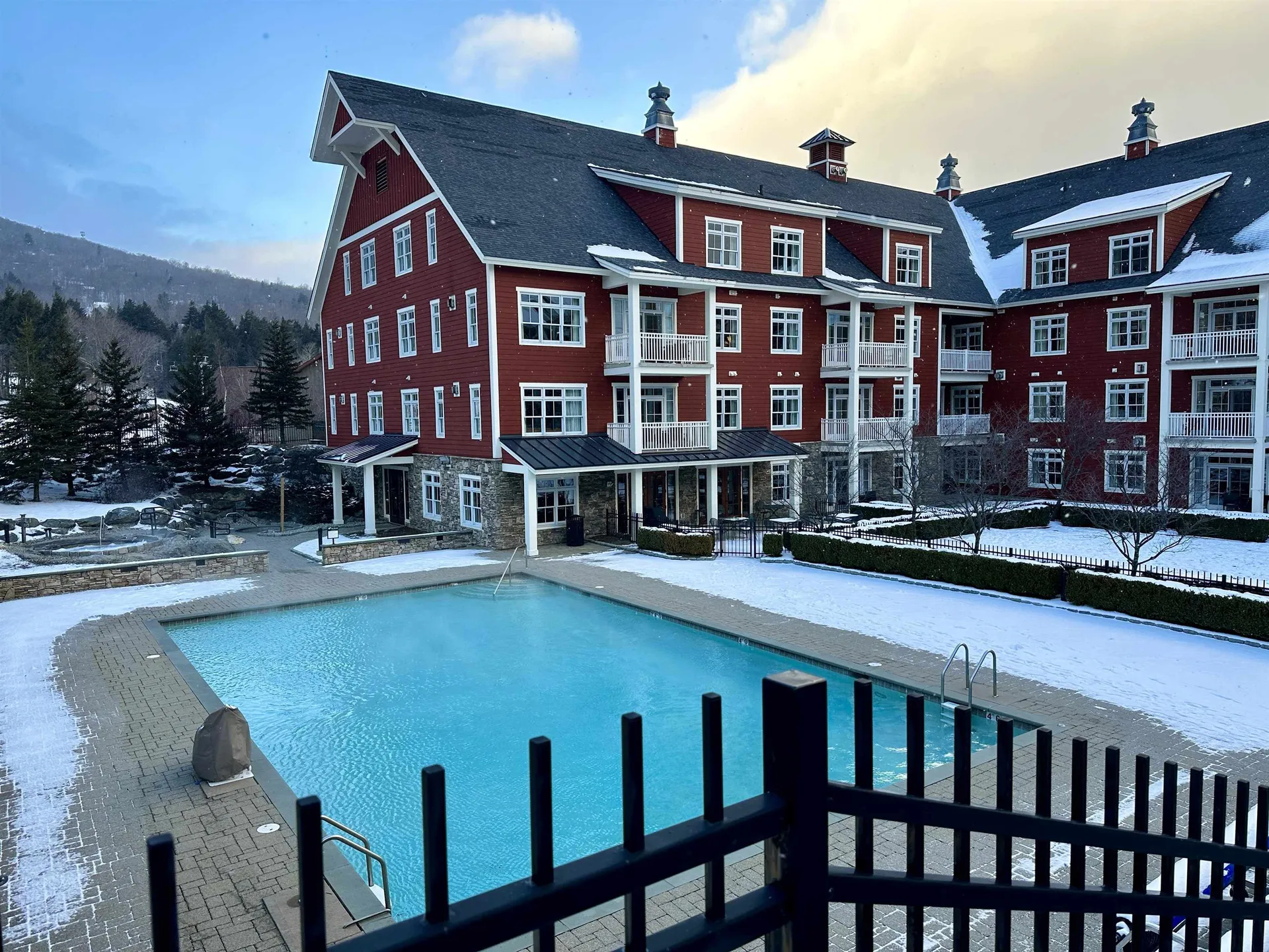102 Forest 337/ Iii Drive Warren VT 05674