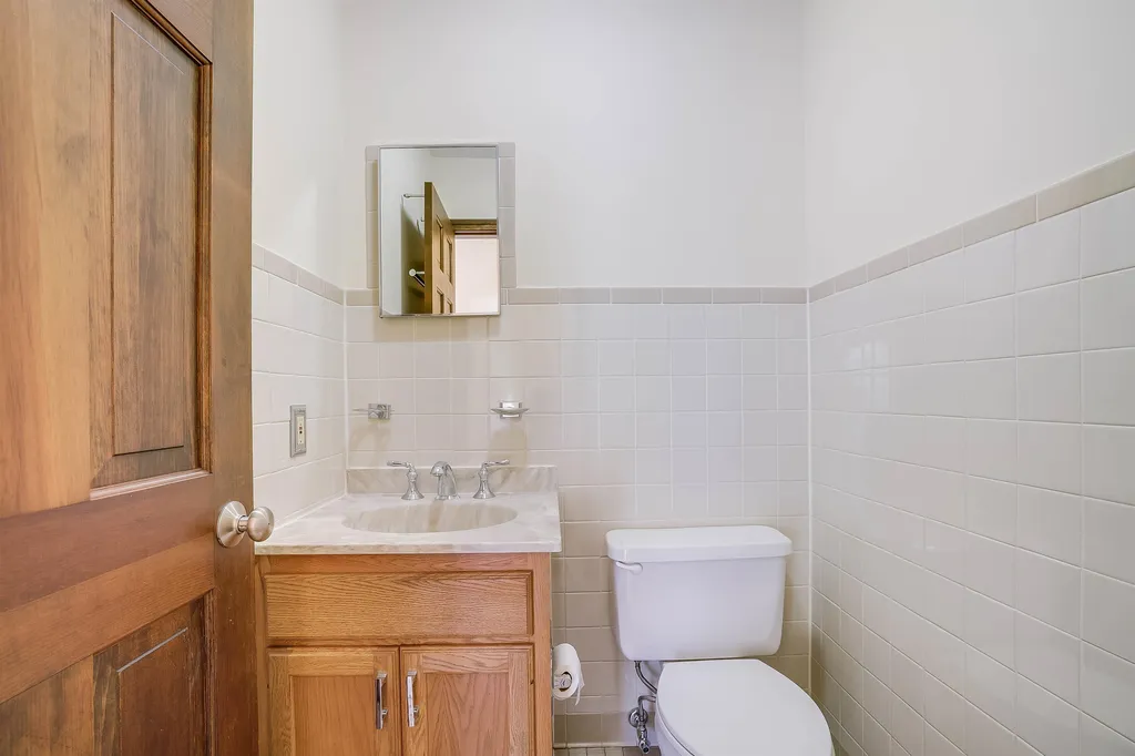 7b Cohas Terrace Londonderry NH 03053