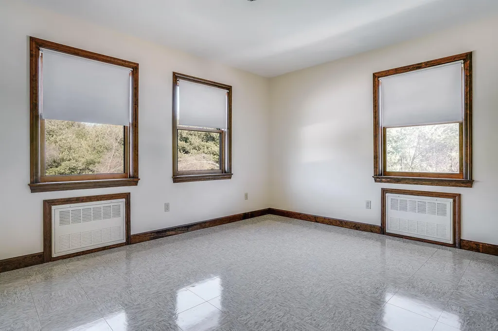 7b Cohas Terrace Londonderry NH 03053