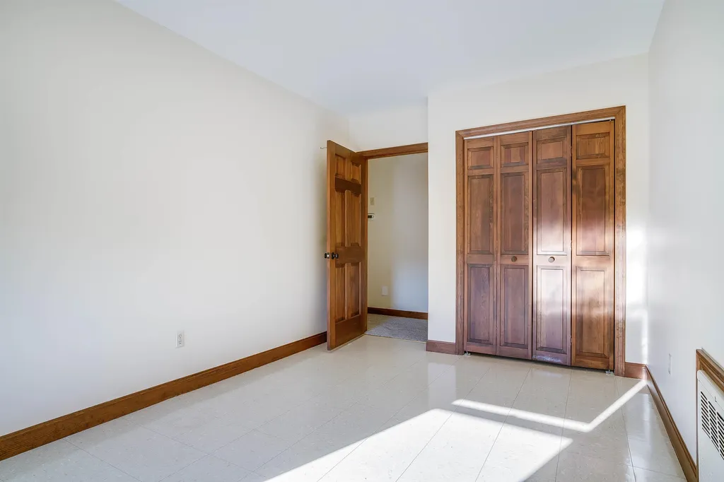 7b Cohas Terrace Londonderry NH 03053
