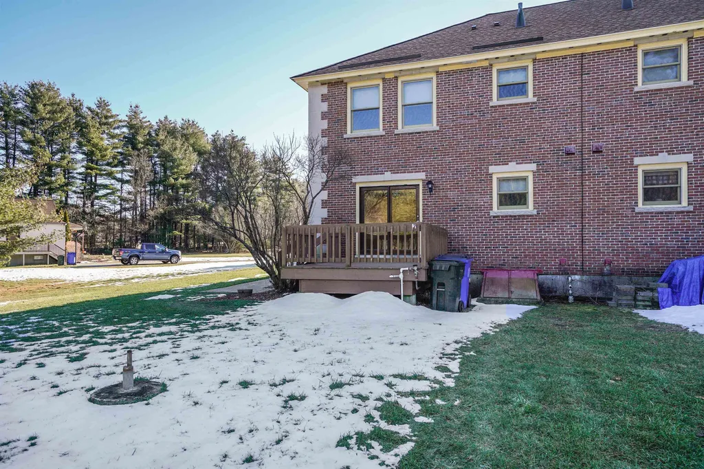 7b Cohas Terrace Londonderry NH 03053
