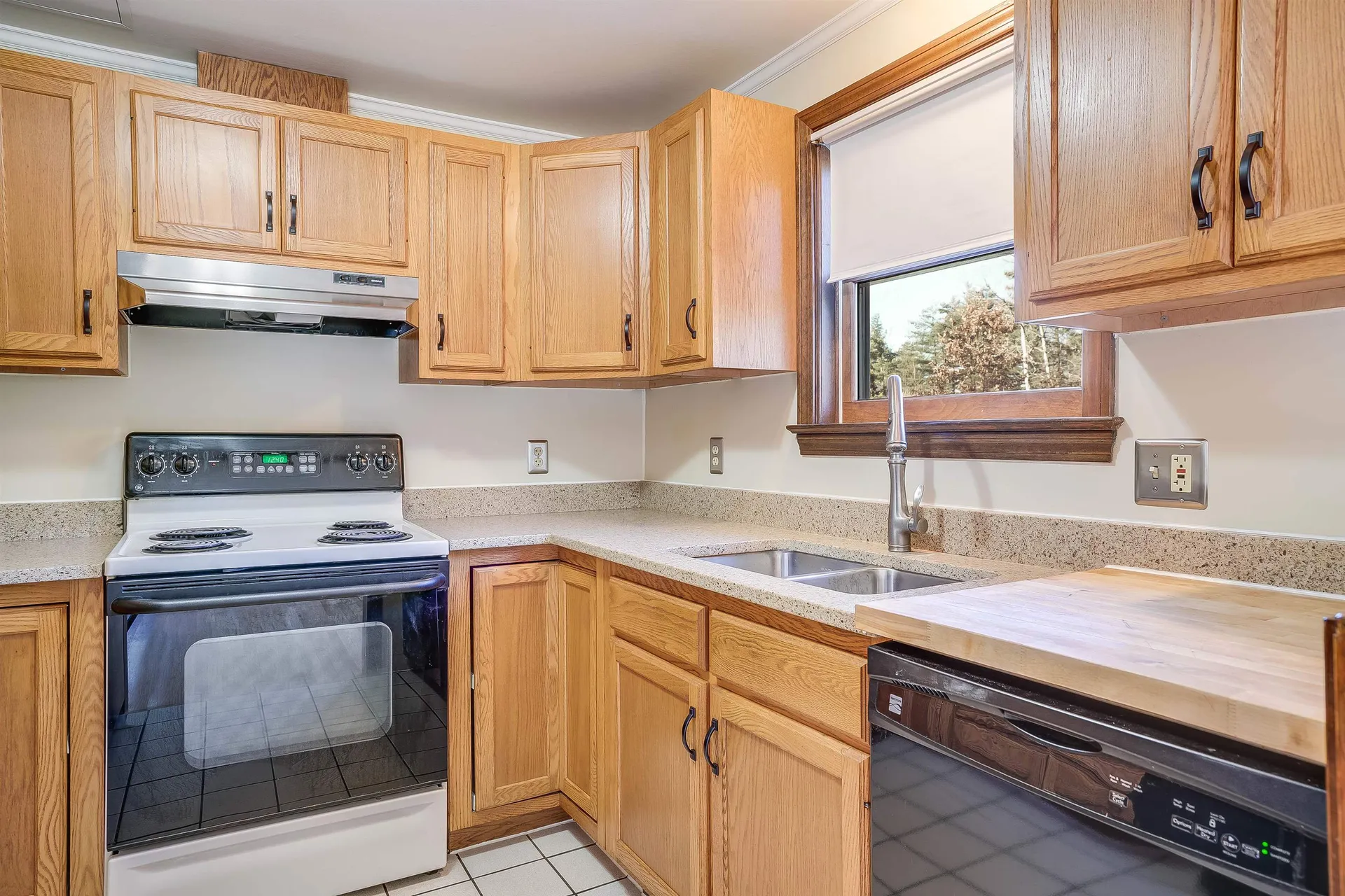 7b Cohas Terrace Londonderry NH 03053