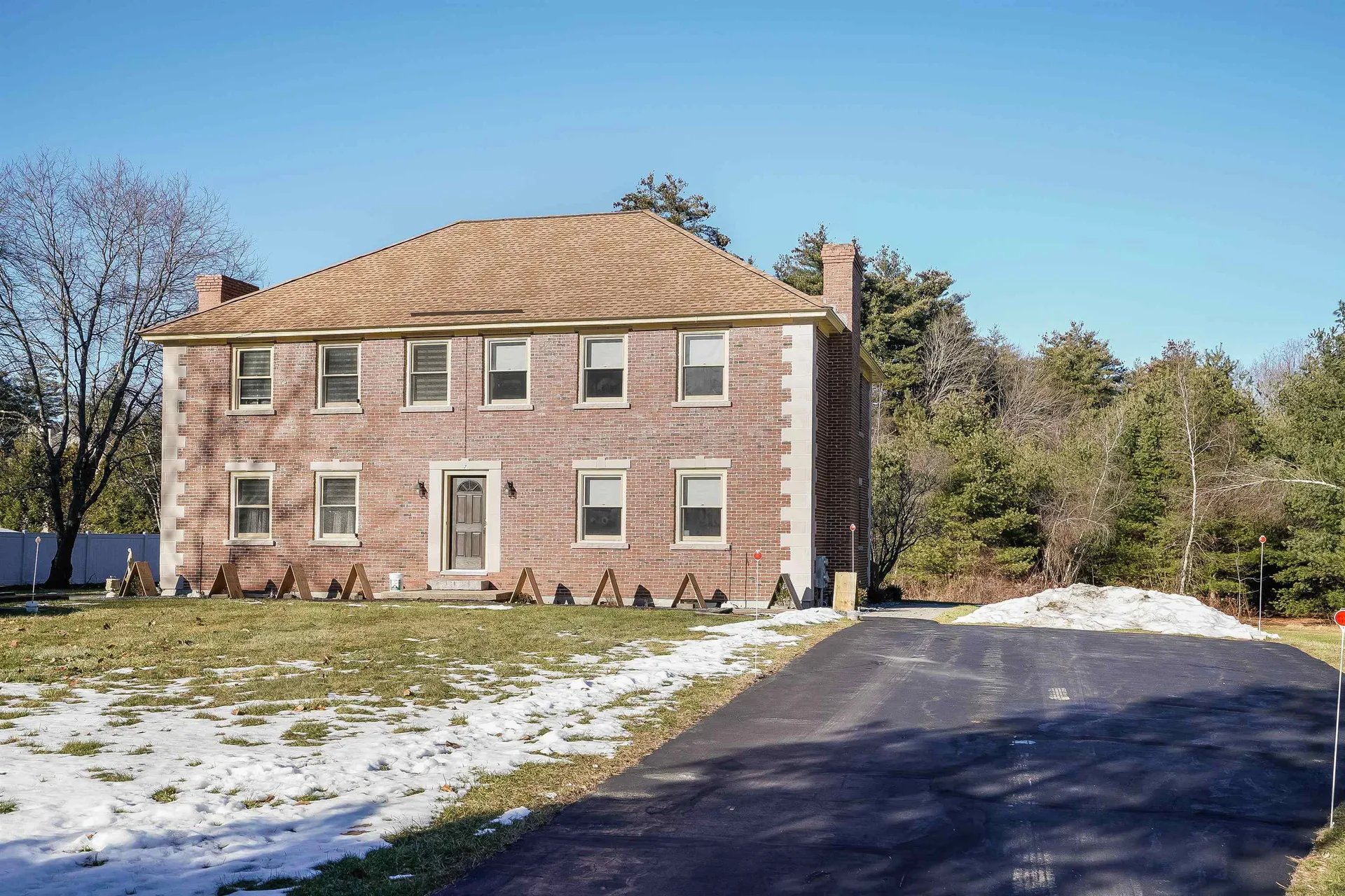 7b Cohas Terrace Londonderry NH 03053
