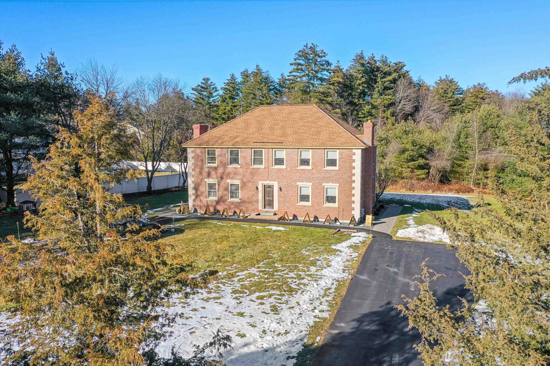 7b Cohas Terrace Londonderry NH 03053