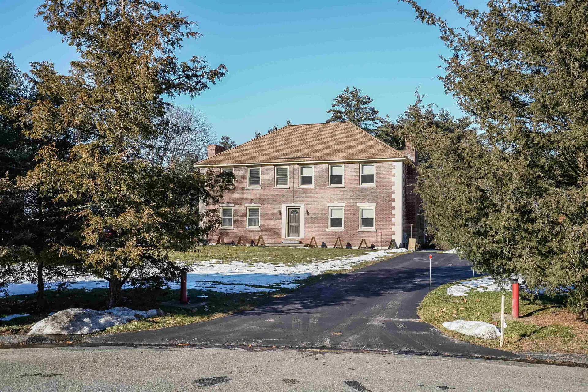 7b Cohas Terrace Londonderry NH 03053