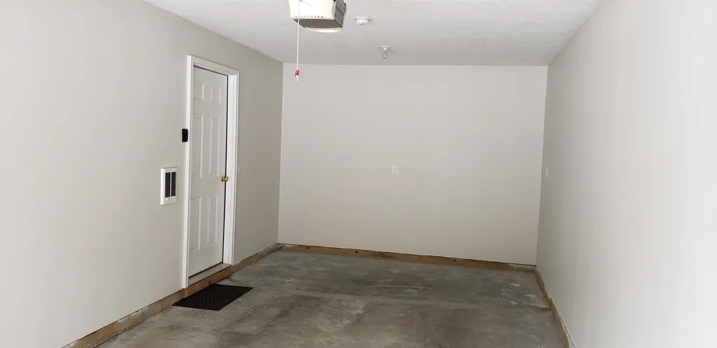 28 Owens Drive Swanzey NH 03446