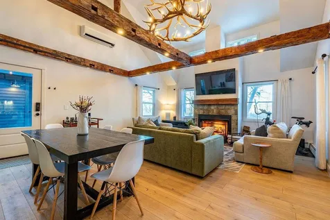 17 Capen Road Winhall VT 05340