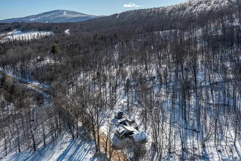 17 Capen Road Winhall VT 05340