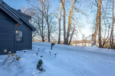 17 Capen Road Winhall VT 05340