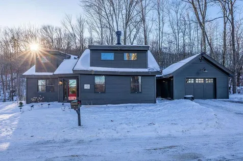 17 Capen Road Winhall VT 05340