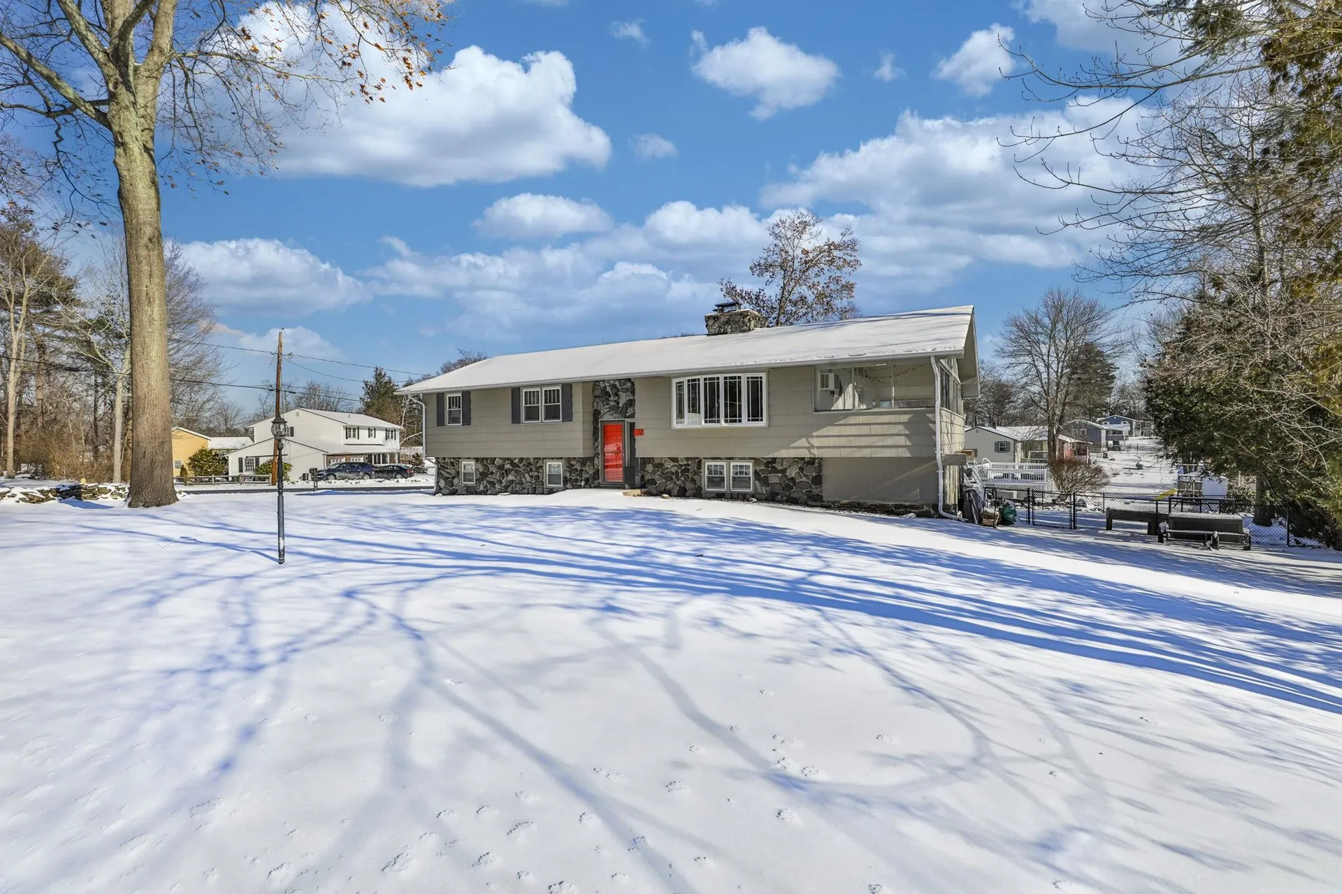 10 Lucille Avenue Salem NH 03079