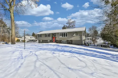 10 Lucille Avenue Salem NH 03079