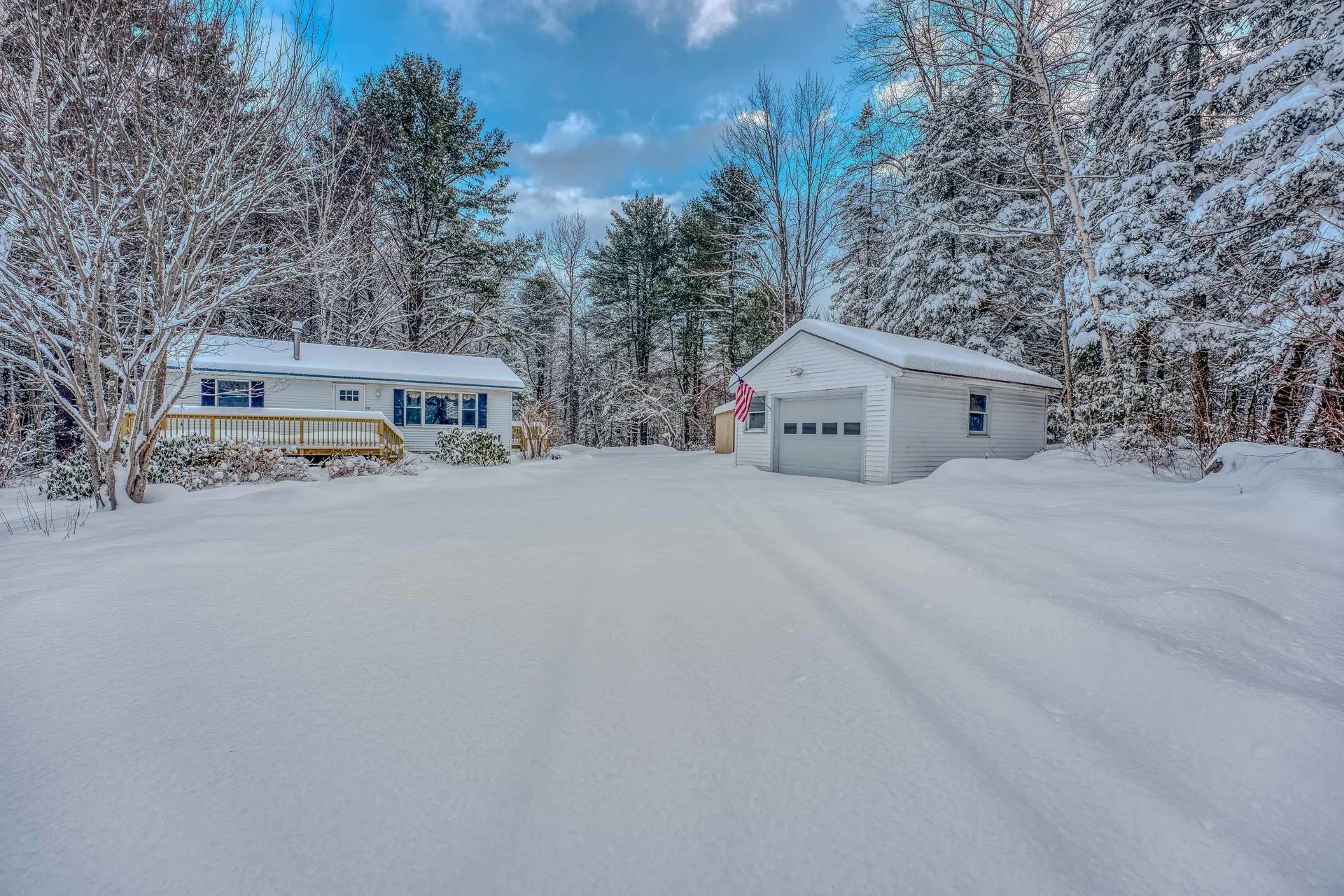 23 Van Zandt Drive Whitefield NH 03598